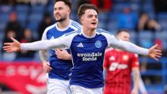 Falkirk sign teenager McGovern from Glenavon