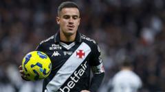 Coutinho joins Neymar at Santos for rest of season