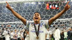 Watkins completes £51m move to Saudi side Al-Hilal